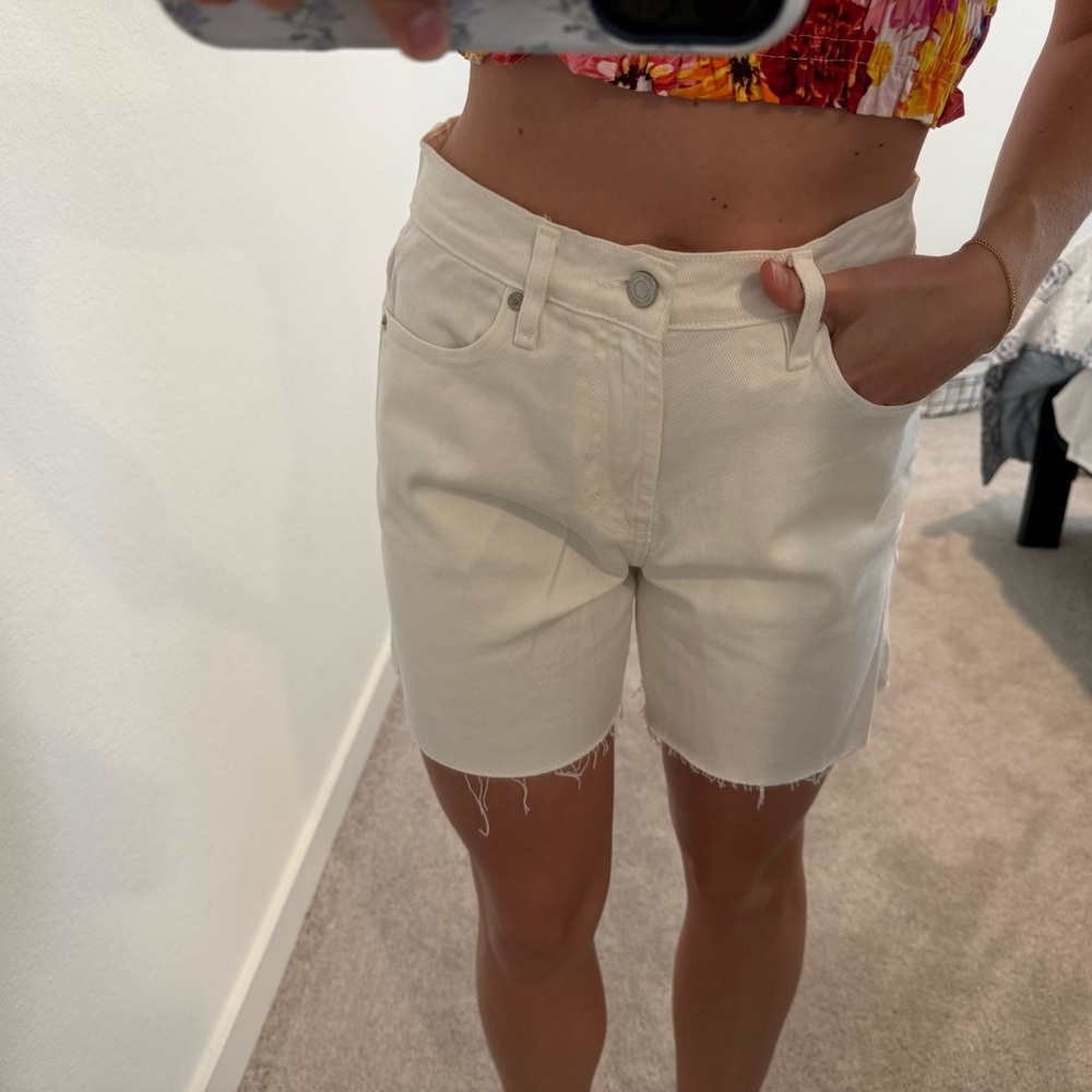 Habitual White High-Rise Denim Shorts 26